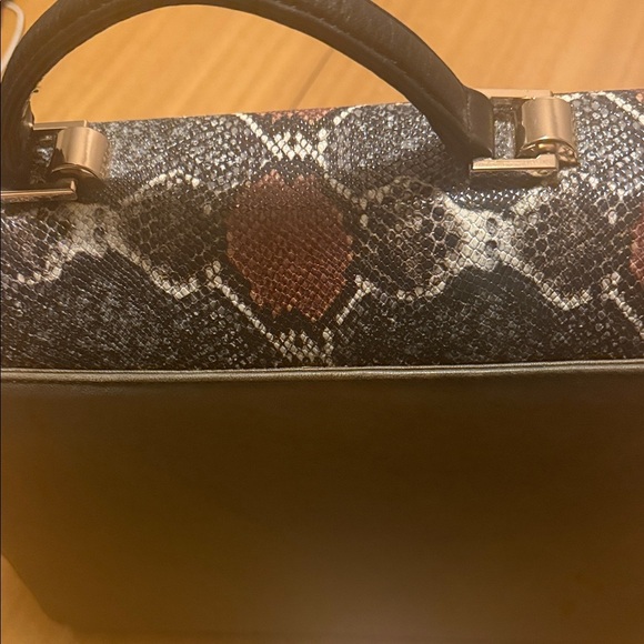 Kelly Wynne designer Olive and Python Print Satchel - Picture 7 of 13